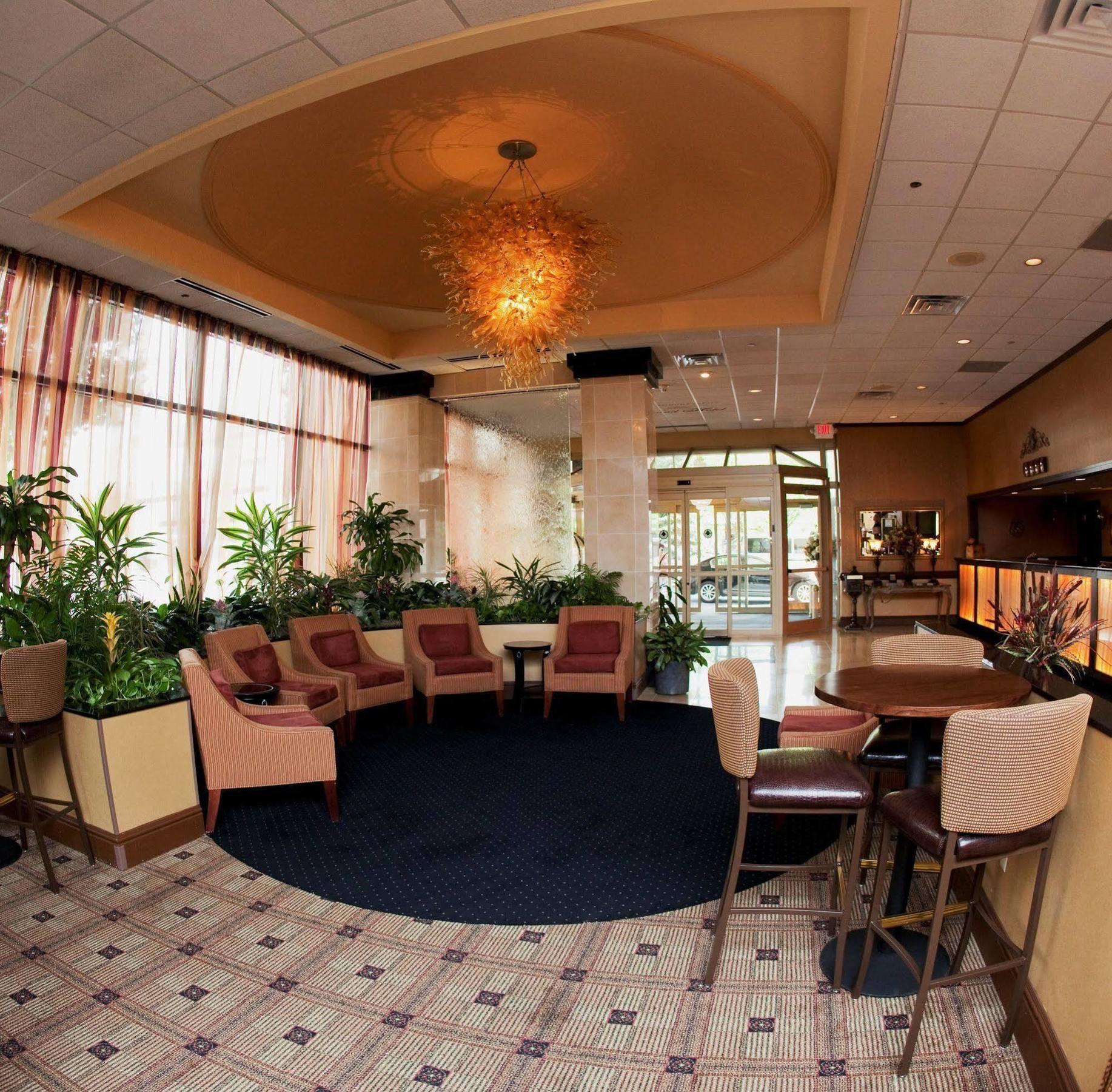 Hotel Doubletree By Hilton Poughkeepsie Extérieur photo