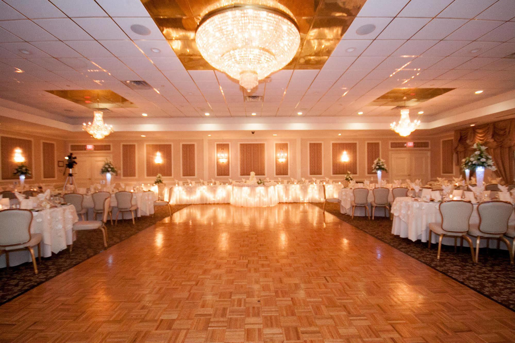 Hotel Doubletree By Hilton Poughkeepsie Extérieur photo