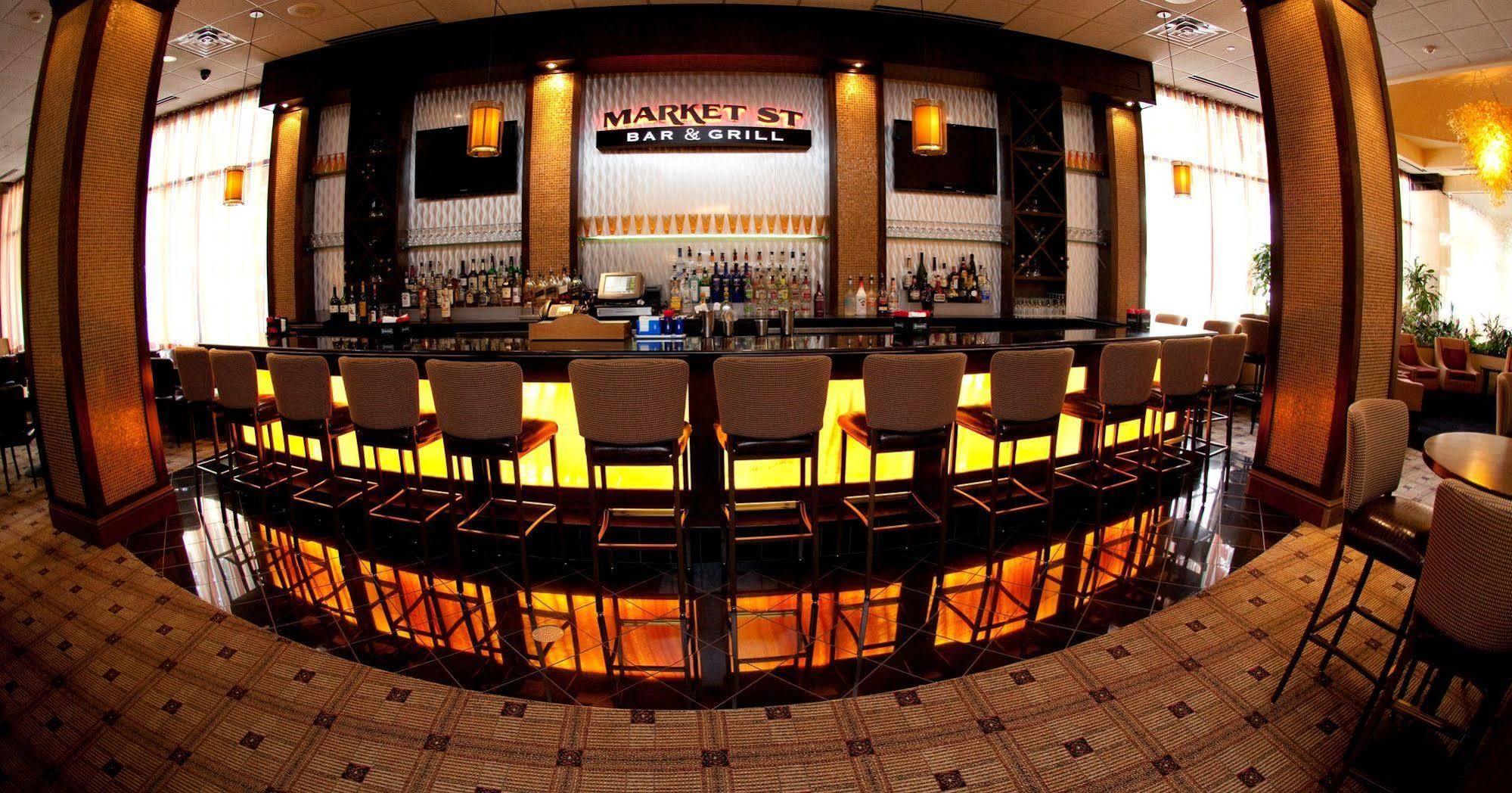Hotel Doubletree By Hilton Poughkeepsie Extérieur photo